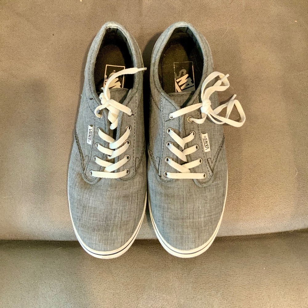 Vans Low Top Canvas Sneakers / Sz 7.5